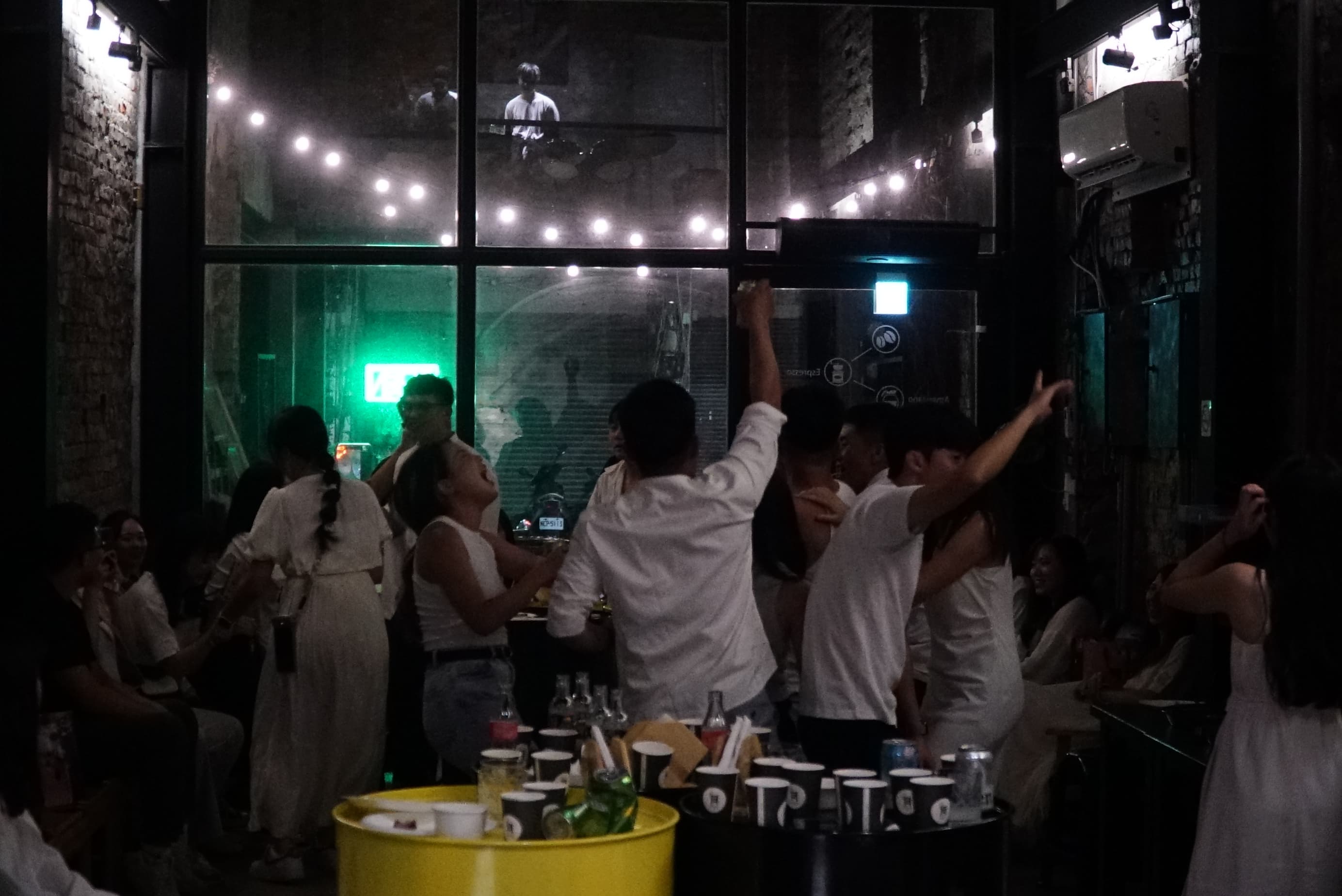 Ruins Bar 吧檯區域